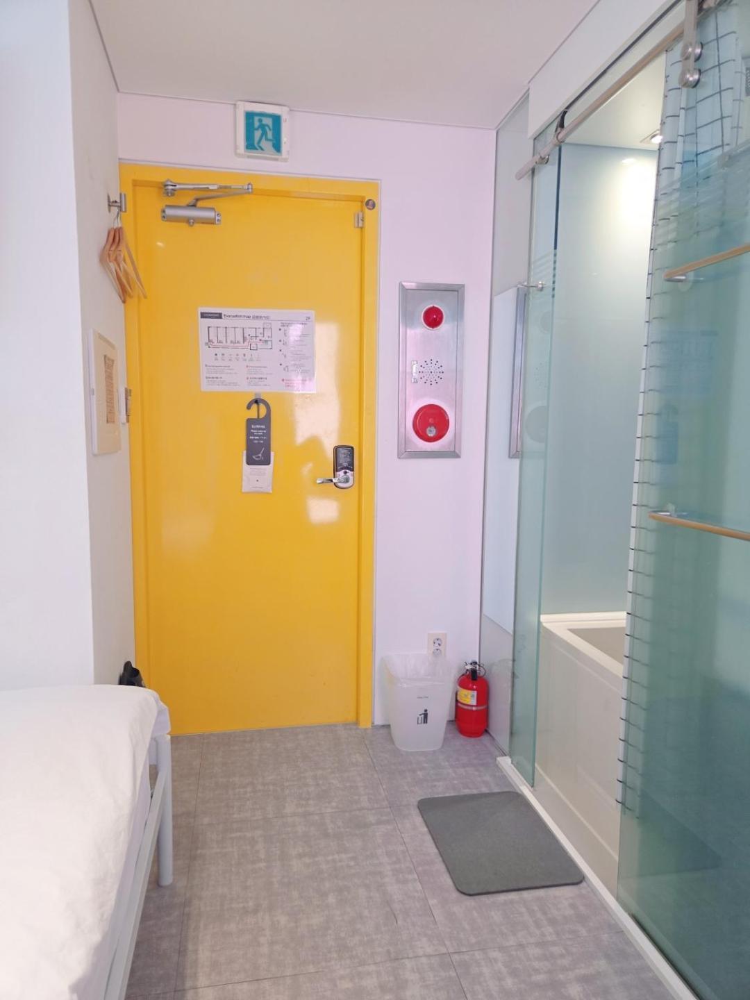 Look Home Guesthouse Сеул Екстер'єр фото
